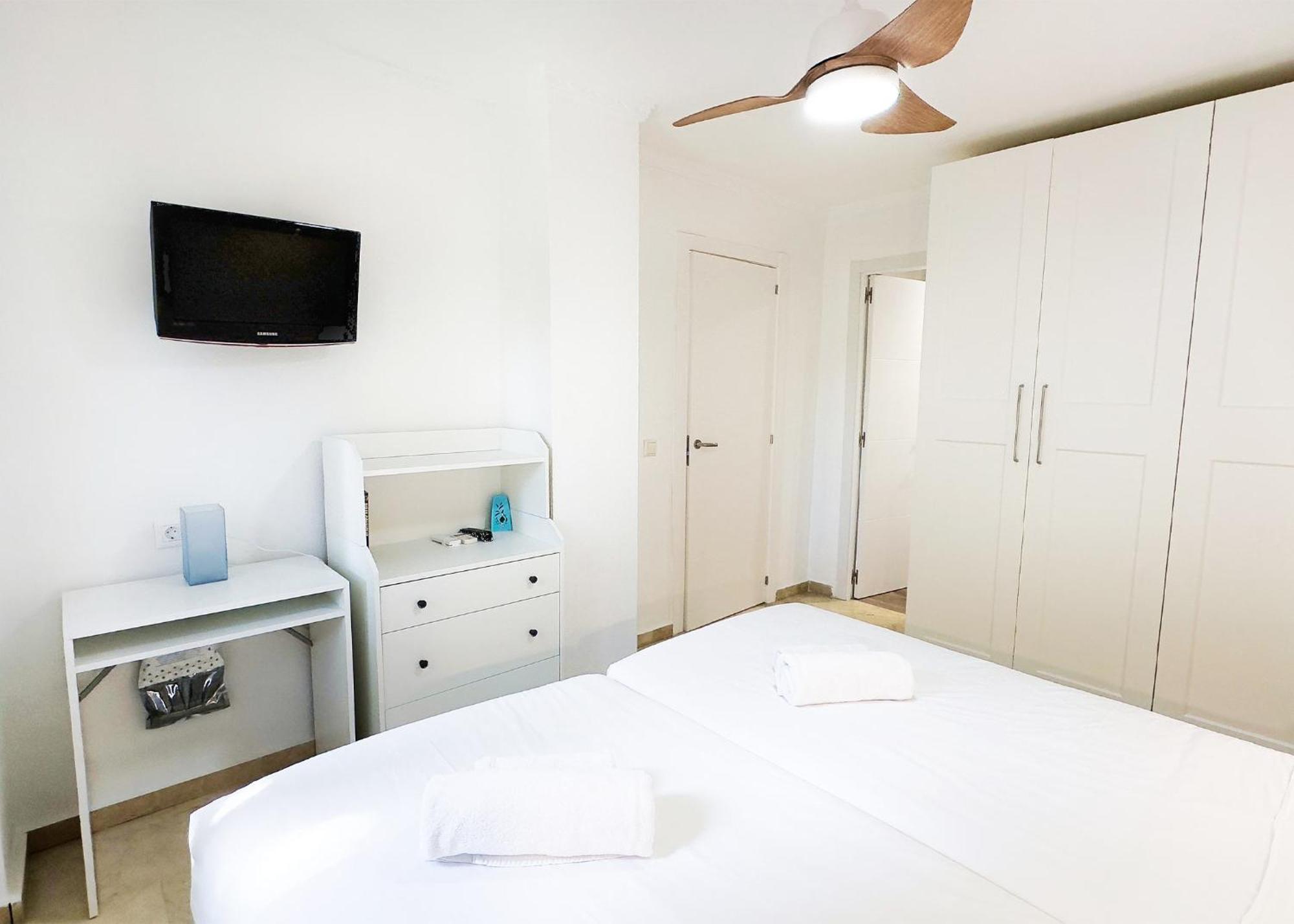 1 Bedroom Apartment Second Line Beach- Parque Marbella Building Bagian luar foto